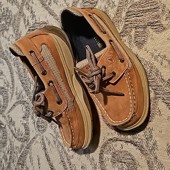 Sperry Boat Shoes - Picture 2 of 7